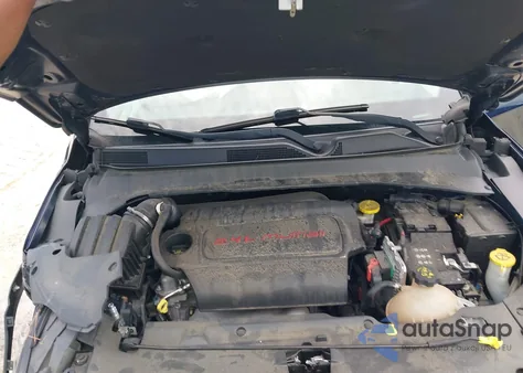 2018 Jeep Compass Latitude 4X4 z USA, uszkodzony, nr VIN 3C4NJDBB4JT117805